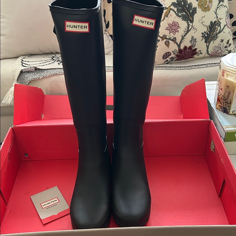 Hunter Women's Classic Black Rain Boots